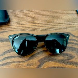 Tortoise polarized Erika style ray bans. Comes with case and cleaning cloth